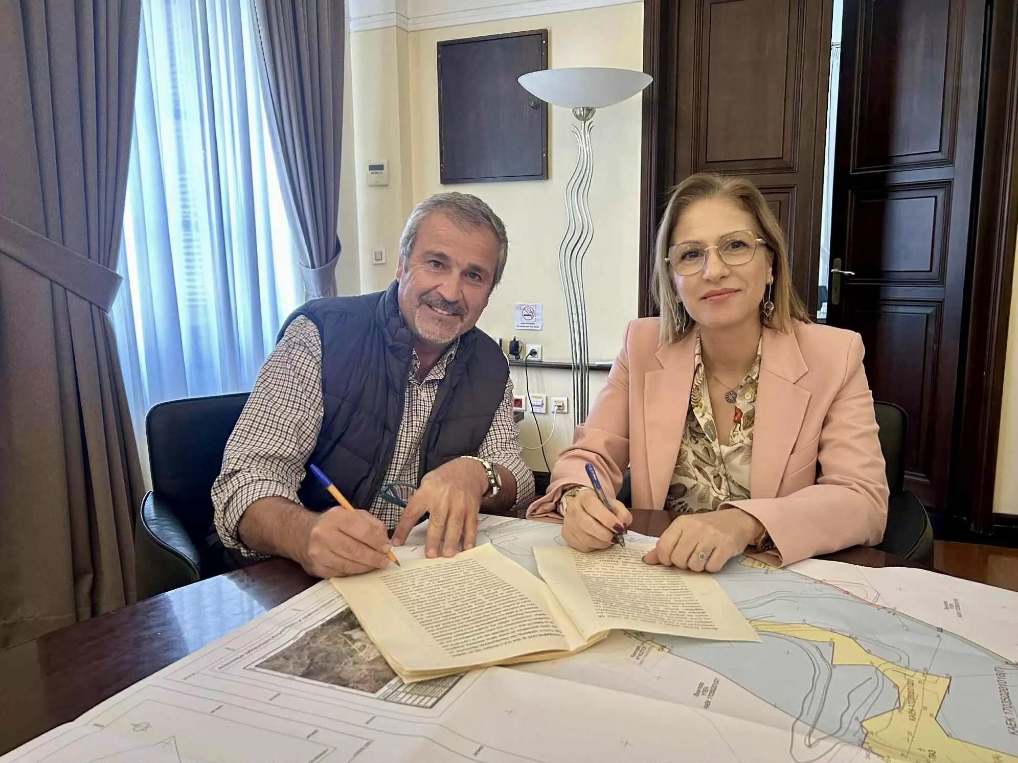 Υπογραφή σύμβασης μίσθωσης εκμετάλλευσης λατομείου αδρανών υλικών στην Αποκεντρωμένη Διοίκηση Κρήτης