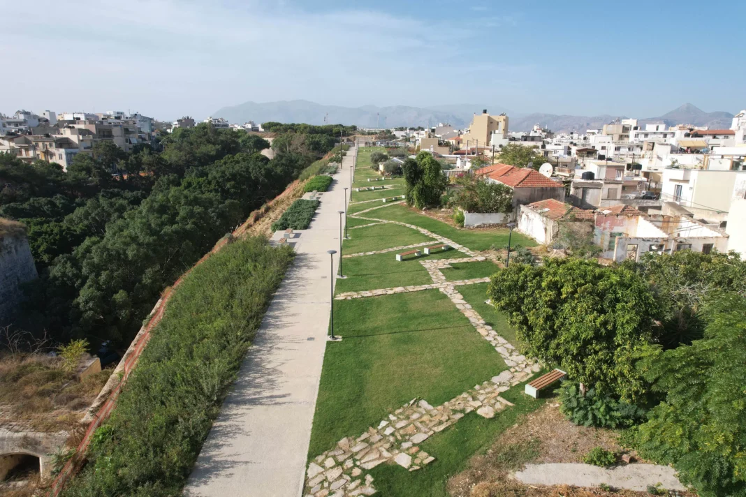 Περίπατο γνωριμίας με τα Ενετικά Τείχη διοργανώνει η 1η Δημοτική Κοινότητα του Δήμου Ηρακλείου