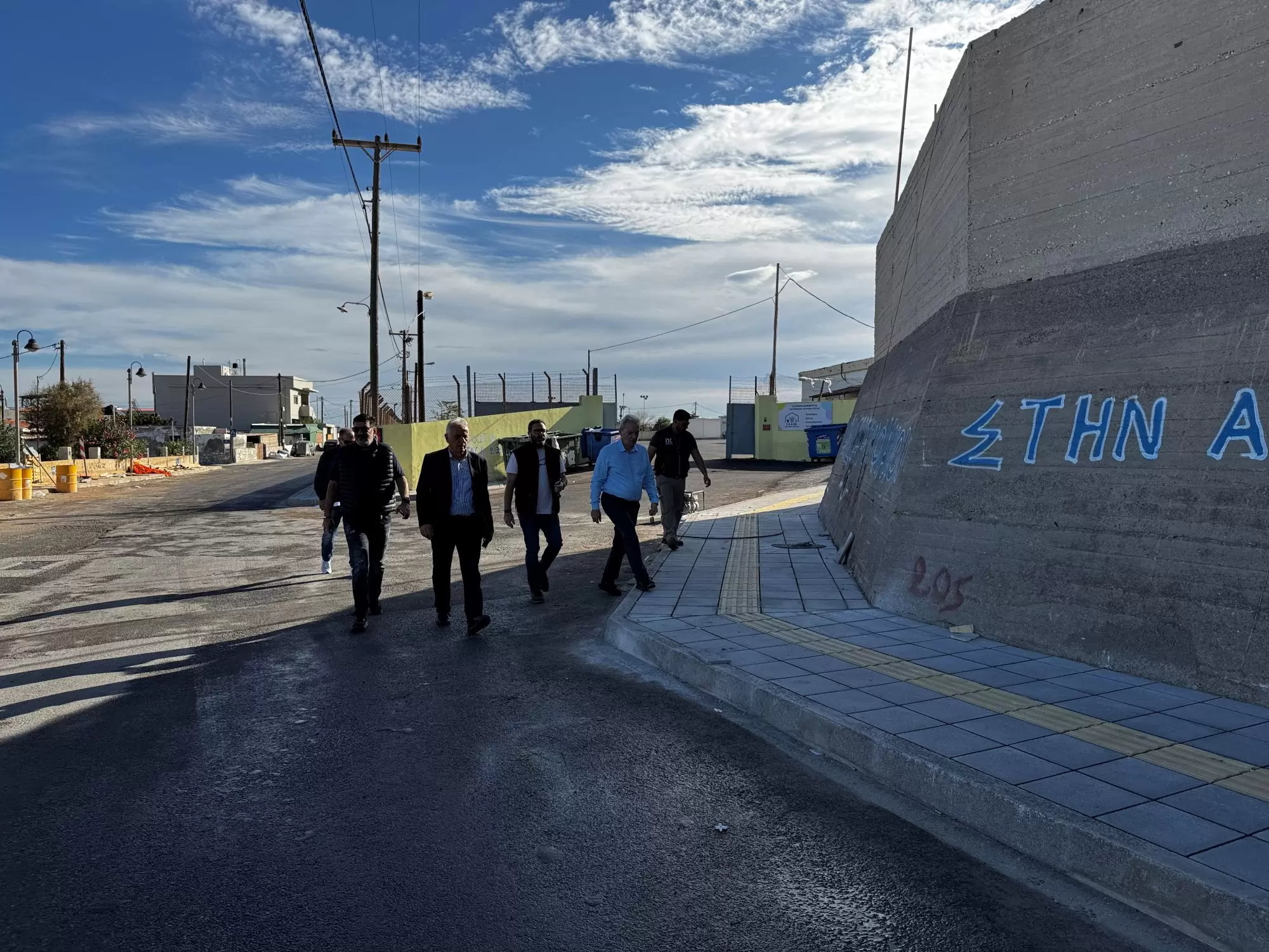 Σε εξέλιξη το έργο κατασκευής υπερυψωμένων διαβάσεων και πεζοδρομίων στη Νέα Αλικαρνασσό