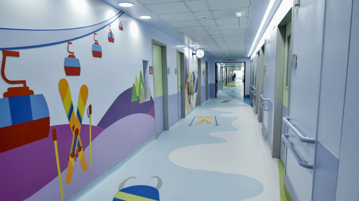 ΚΟΜΥ: Η «γέφυρα» φροντίδας που φτάνει σε κάθε σπίτι – Πάνω από 5.000 πολίτες ωφελήθηκαν σε δύο εβδομάδες