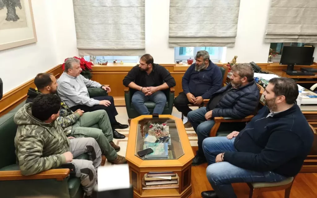 Να κηρυχθεί η Κρήτη σε κατάσταση έκτακτης ανάγκης, ζήτησαν από τον περιφερειάρχη, οι εκπρόσωποι των κτηνοτρόφων