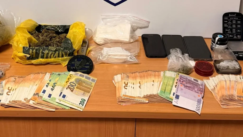 Τριπλή σύλληψη στα Χανιά για ναρκωτικά
