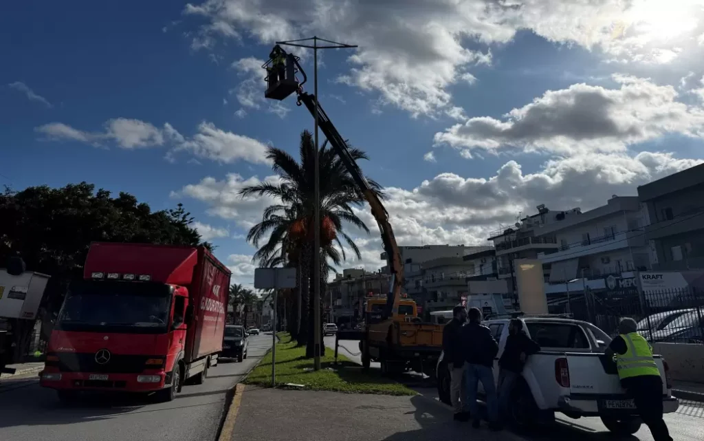 Ξεκίνησε η αντικατάσταση 1.000 φωτιστικών σωμάτων και 5.300 λαμπτήρων στον Δήμο Ηρακλείου