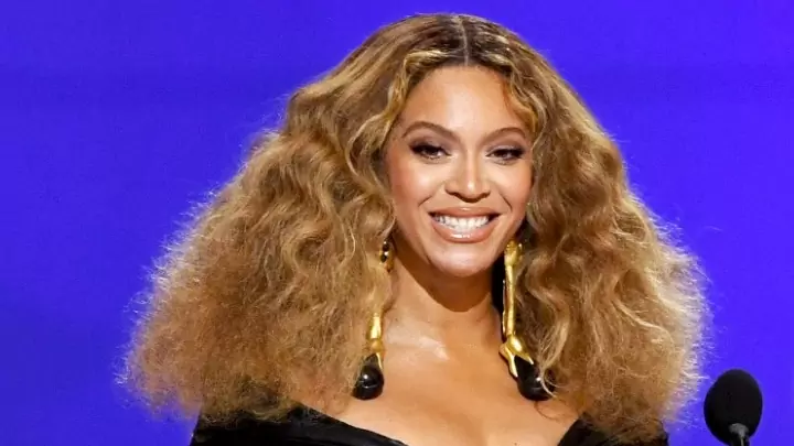 Forbes: Στο κλαμπ των δισεκατομμυριούχων η Beyoncé