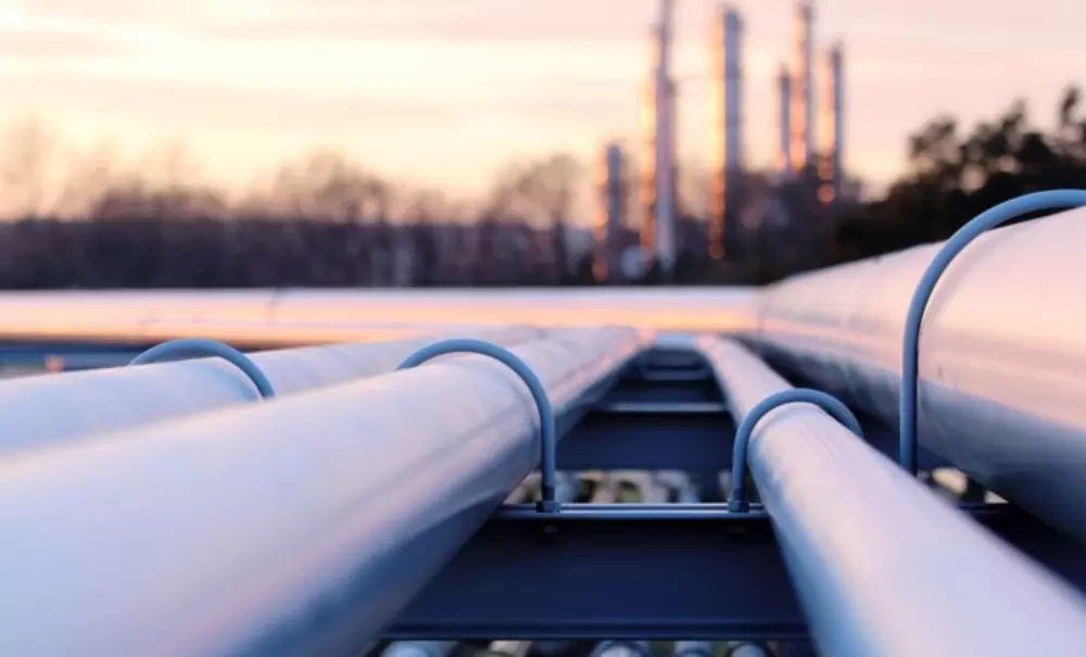 «Κάθετος διάδρομος» και στο πετρέλαιο: Σε λειτουργία μετά από 13 χρόνια ο αγωγός Θεσσαλονίκης – Σκοπίων