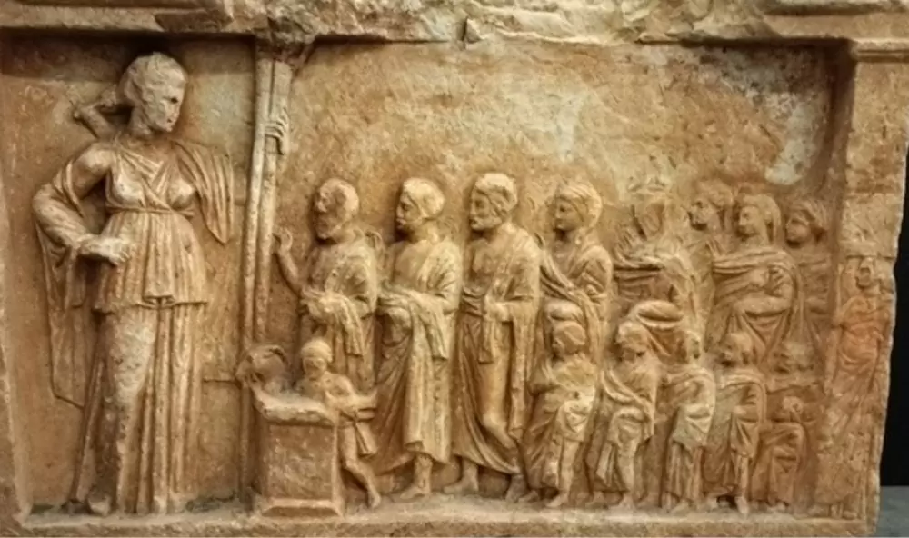 Επαναπατρίζονται ελληνικές αρχαιότητες που βρίσκονταν στην κατοχή εταιρείας Robin Symes στη Μ. Βρετανία