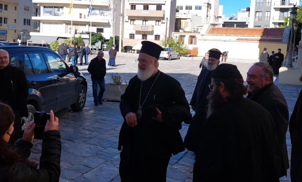 Εκλέγει τους δύο Μητροπολίτες η εκκλησία της Κρήτης