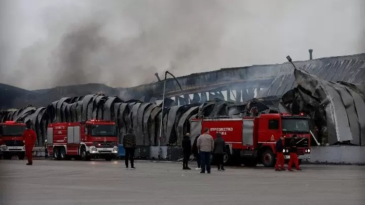 Στον Εισαγγελέα Τρικάλων οι τρεις συλληφθέντες για τη φονική έκρηξη στη Βιολάντα – Στο μικροσκόπιο διαρροή προπανίου
