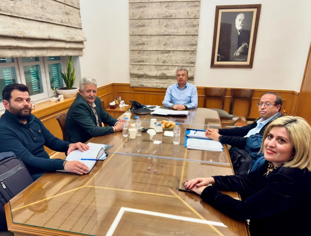 Παρεμβάσεις οδικής ασφάλειας και αναπτυξιακός σχεδιασμός για το Οροπέδιο Λασιθίου σε σύσκεψη στην Περιφέρεια Κρήτης