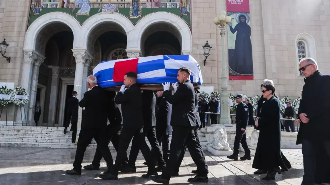 Το ύστατο χαίρε στην Ελένη Γλύκατζη-Αρβελέρ