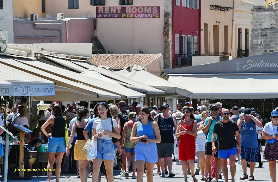 Κρήτη on fire: Νωρίτερα φέτος η τουριστική σεζόν – Αυξημένες αφίξεις από Ευρώπη