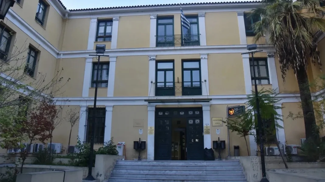 Ευελπίδων: Κρατούμενος απέδρασε από τα δικαστήρια