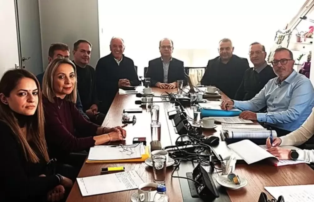 Συνεργασία των δήμων Ηρακλείου και Ρεθύμνου για τη σωστή λειτουργία των σχολείων