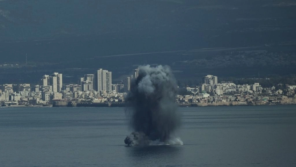 «Βρυχηθμός του Λιονταριού»: ΗΠΑ και Ισραήλ σφυροκοπούν το Ιράν– Οργισμένη απάντηση από την Τεχεράνη