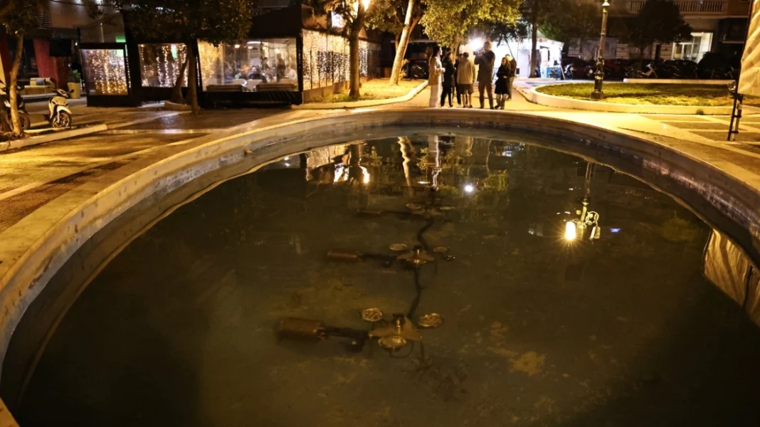 Επί 40 λεπτά έδιναν μάχη οι γιατροί να επαναφέρουν την 5χρονη που έπεσε σε σιντριβάνι στην Καλλιθέα