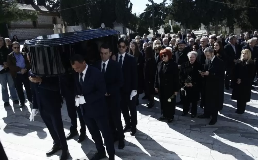 Στο Α’ Νεκροταφείο Αθηνών κηδεύτηκε η Άννα Ψαρούδα-Μπενάκη