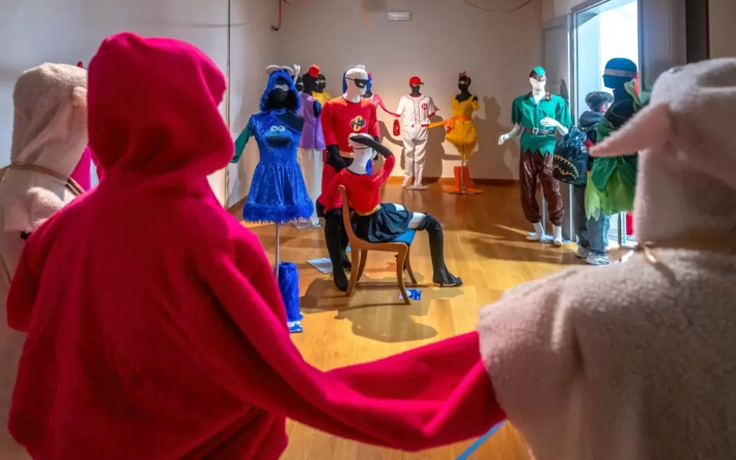 Ξεκίνησε η έκθεση στολών του Ρεθεμνιώτικου Καρναβαλιού 2026