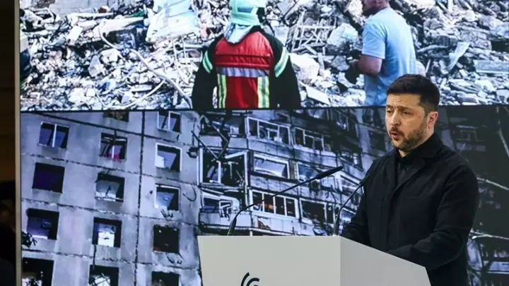 Εκεχειρία ζητεί ο Β. Ζελένσκι για τη διενέργεια εκλογών στην Ουκρανία