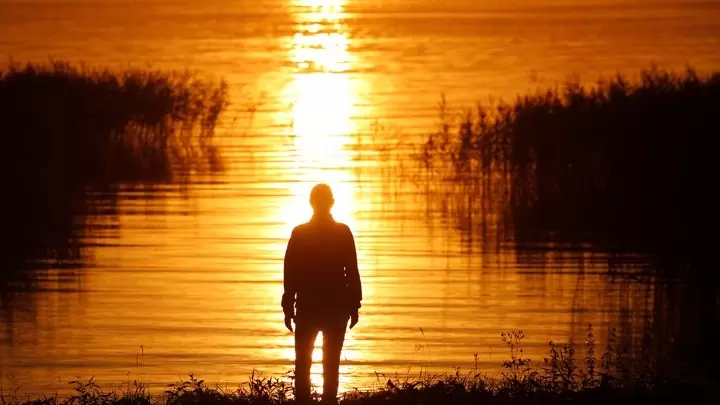 Solo traveling, η νέα τάση στον τουρισμό: Επειδή το καλύτερο δώρο για του Αγίου Βαλεντίνου είναι ένα εισιτήριο… για τον εαυτό μας