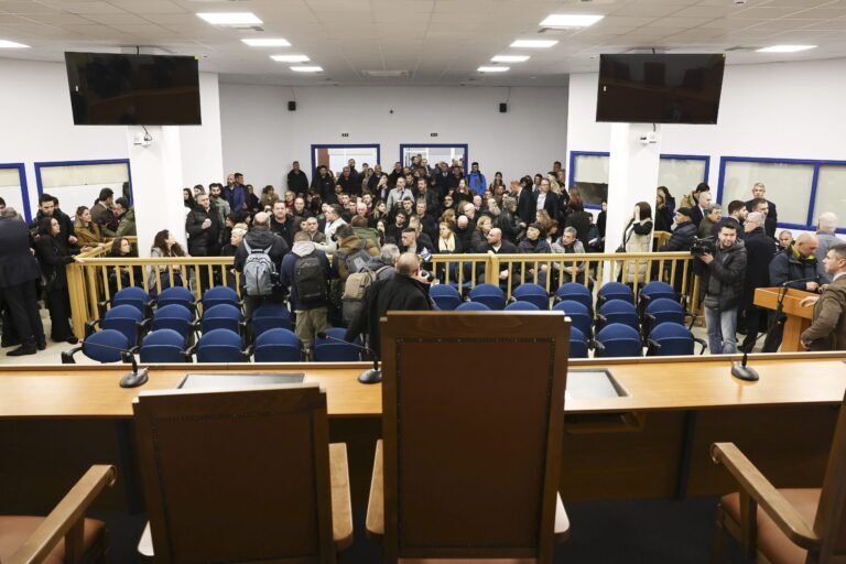 Ισχυρά μέτρα ασφαλείας στη δίκη των Τεμπών αύριο