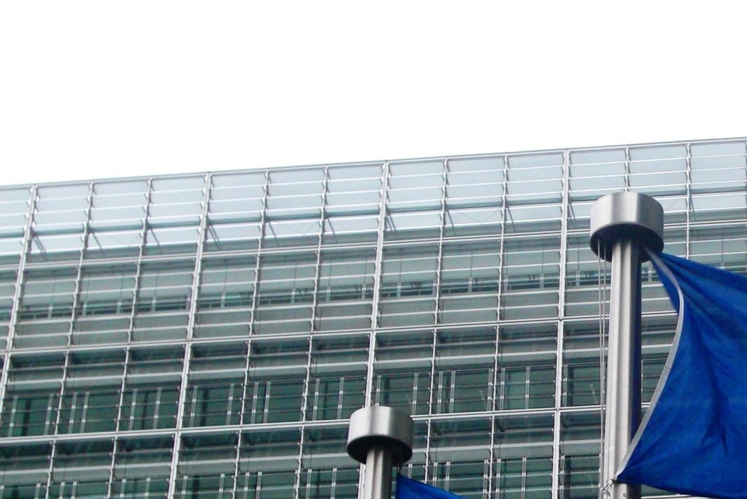 Συμφωνία εμπορίου και εταιρικής σχέσης ασφάλειας και άμυνας υπεγράφη μεταξύ της ΕΕ και της Αυστραλίας