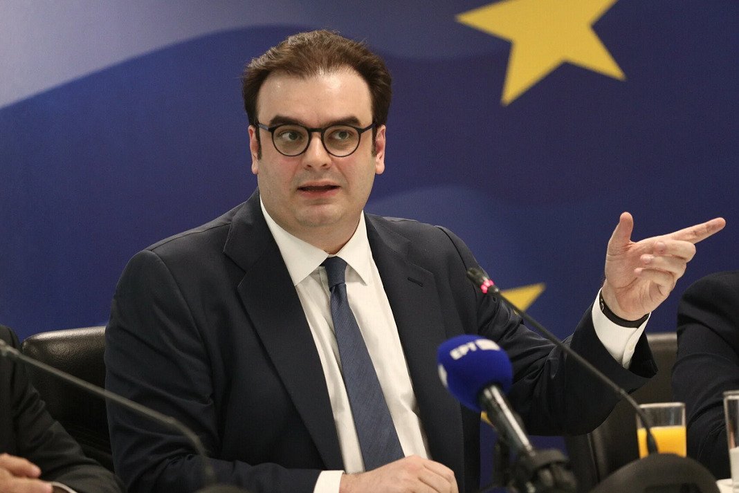 pierakakis stin eurozoni