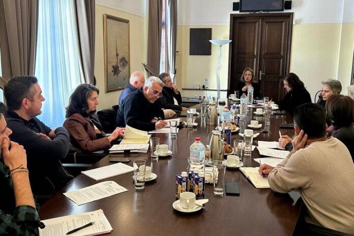 Σύσκεψη στην Αποκεντρωμένη Διοίκηση Κρήτης με το Δήμο Ηρακλείου για θέματα άρδευσης και επανάχρησης επεξεργασμένων λυμάτων
