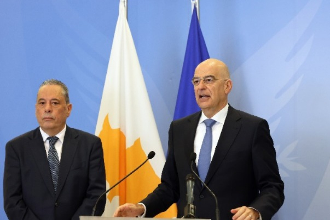 Ν. Δένδιας από τη Λευκωσία: «Η Ελλάδα θα συμβάλει με κάθε δυνατό τρόπο στην άμυνα της Κύπρου»