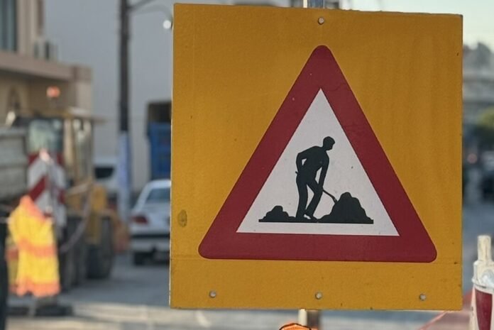 Συνεχίζονται σε τμήμα της Λ. Δημοκρατίας οι εργασίες αντικατάστασης του δικτύου ύδρευσης της ΔΕΥΑΗ