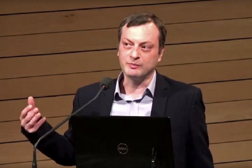 kathigitis floros xristos