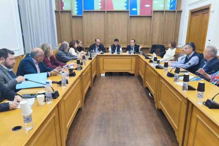 Στο επίκεντρο του Συνηγόρου του Πολίτη η κατάσταση στο Δήμο Μινώα-Πεδιάδας μετά το σεισμό