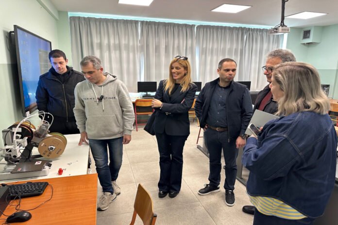 Εκσυγχρονισμός σχολικών υποδομών στον Δήμο Μαλεβιζίου με 3D εκτυπωτές και νέο εξοπλισμό
