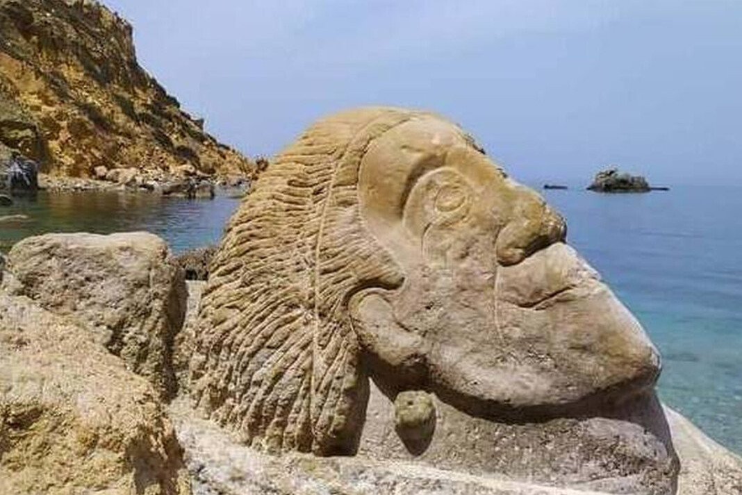 indianos paralia drakontes