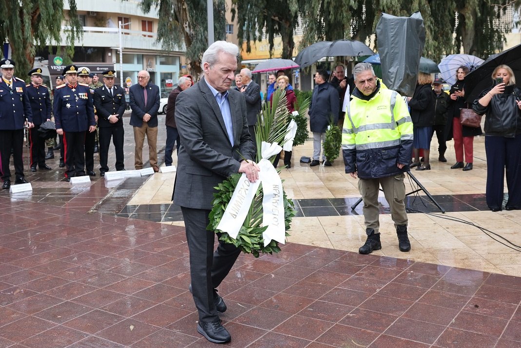 alexis kalokairinos stefani