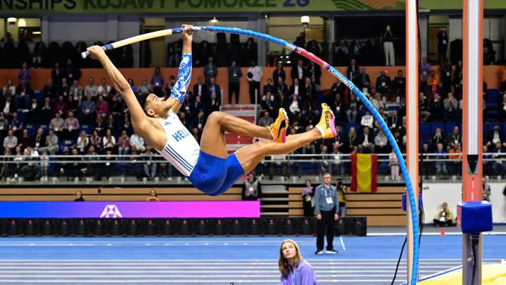 «Ασημένιος» ο Καραλής στο Παγκόσμιο της Πολωνίας – «Πέταξε» στα 6.05 στο άλμα επί κοντώ