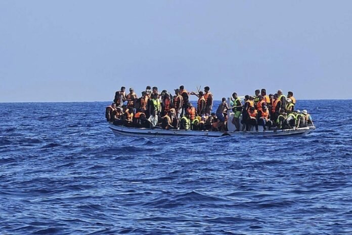 Συνελήφθη 18χρονος ως διακινητής 31 μεταναστών στη Γόρτυνα