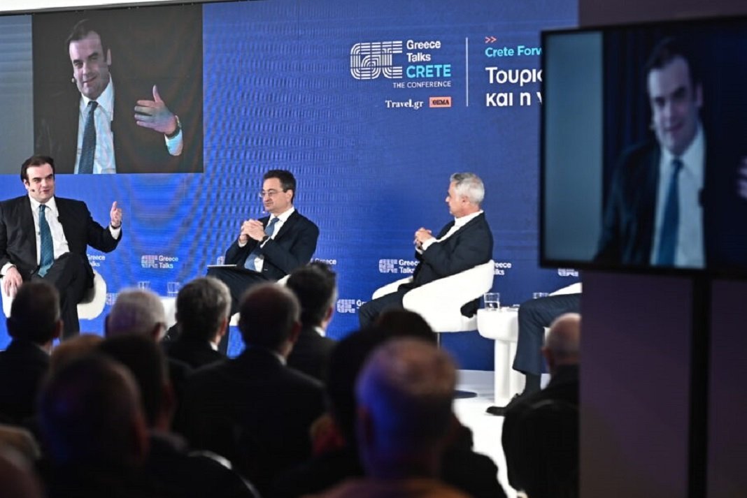 pierrakakis toutismos kritis