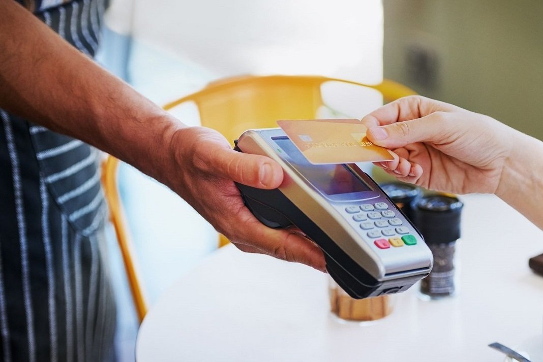 Νέοι κανόνες στα καταναλωτικά δάνεια: περισσότερη προστασία και διαφάνεια για τους πολίτες