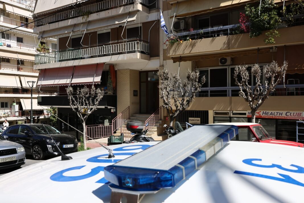 Ζωγράφου: Νεκρές μητέρα και κόρη – Σφραγισμένο το δωμάτιό τους – Συνελήφθη ο γιος, τι είπε στους αστυνομικούς