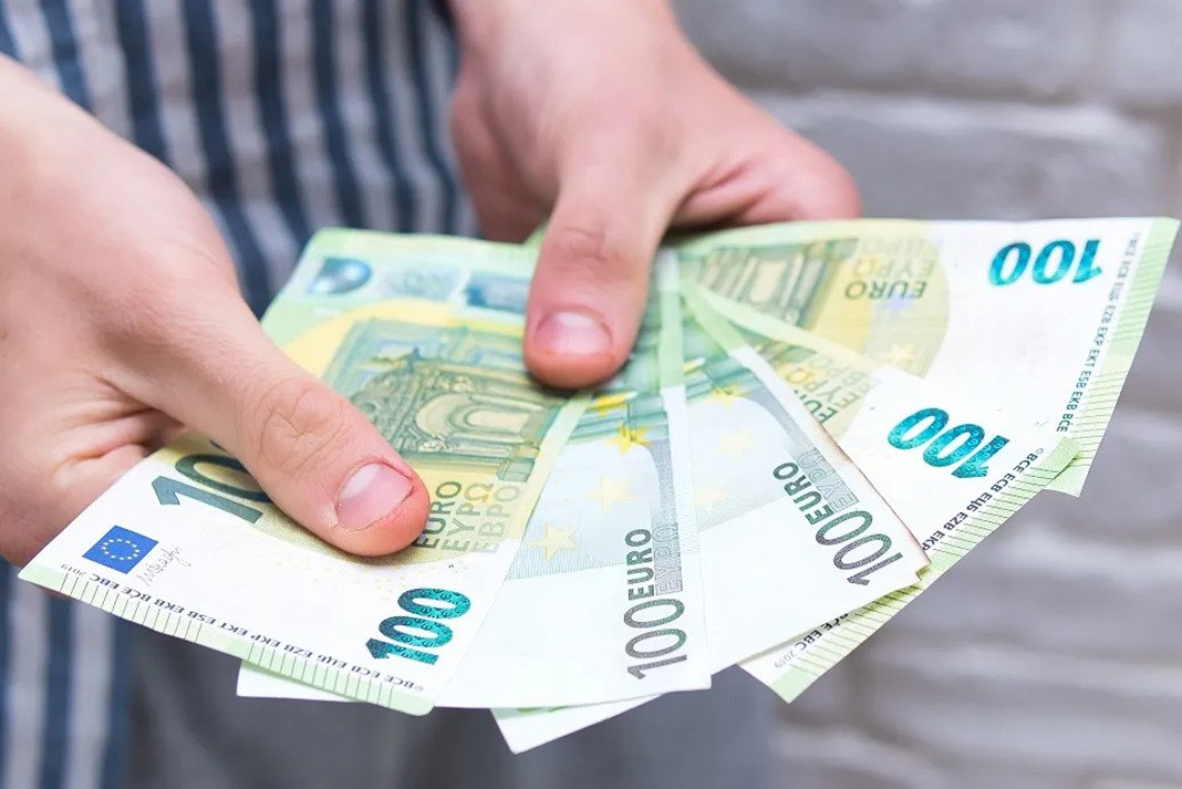 mixanismos katotatos misthos