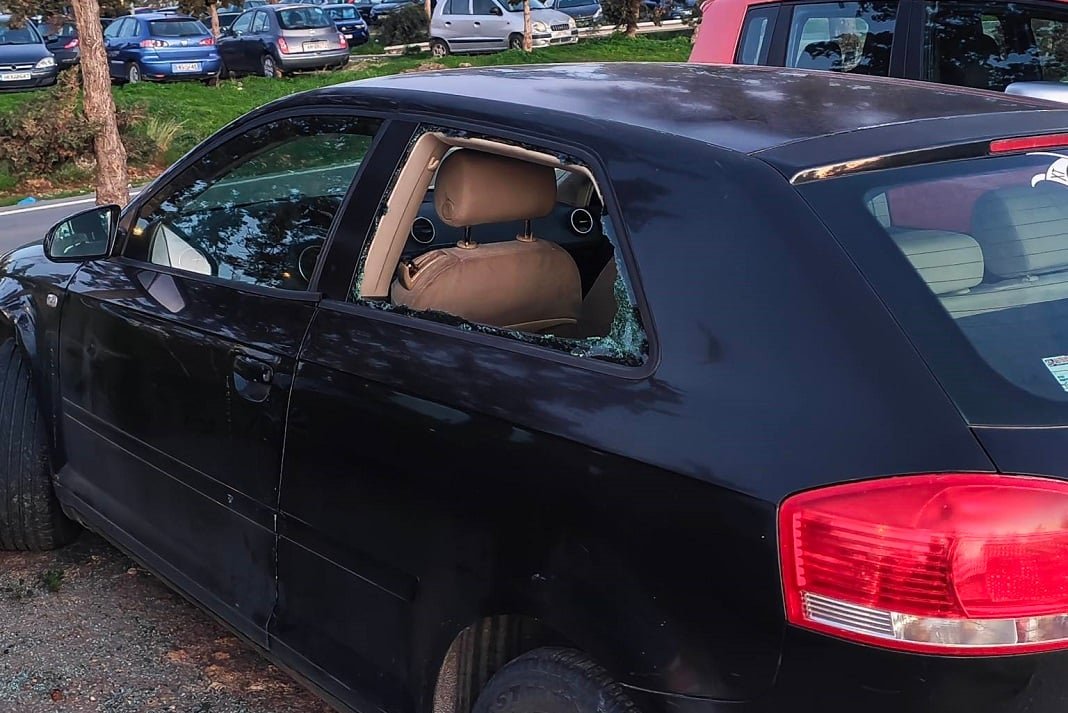 fthora stathmena autokinata