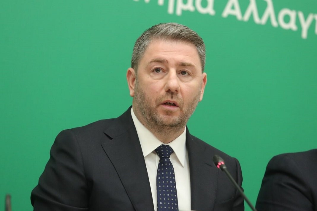 androulakis vouli simera