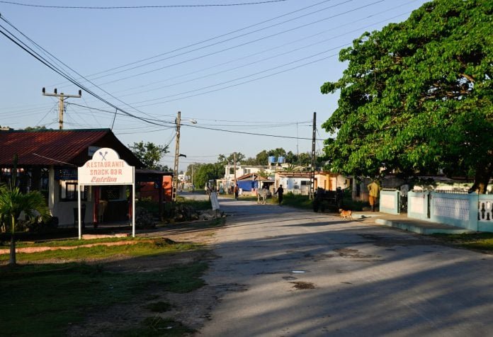 Κούβα: Έρημοι κορυφαίοι προορισμοί της χώρας, χωρίς ρεύμα ή καύσιμα λόγω των κυρώσεων των ΗΠΑ (Φώτο)