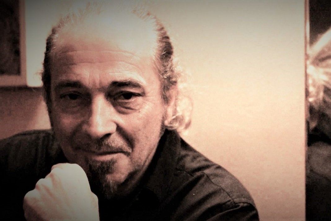 ΤΟ ΡΟΚ ΤΟ ΕΛΛΗΝΙΚΟ φιλοξενεί απόψε το Θοδωρή Βλαχάκη – Ο θρυλικός ντράμερ και ιδρυτής των MAGIC DE SPELL στο ΘΕΜΑ ΚΡΗΤΗΣ