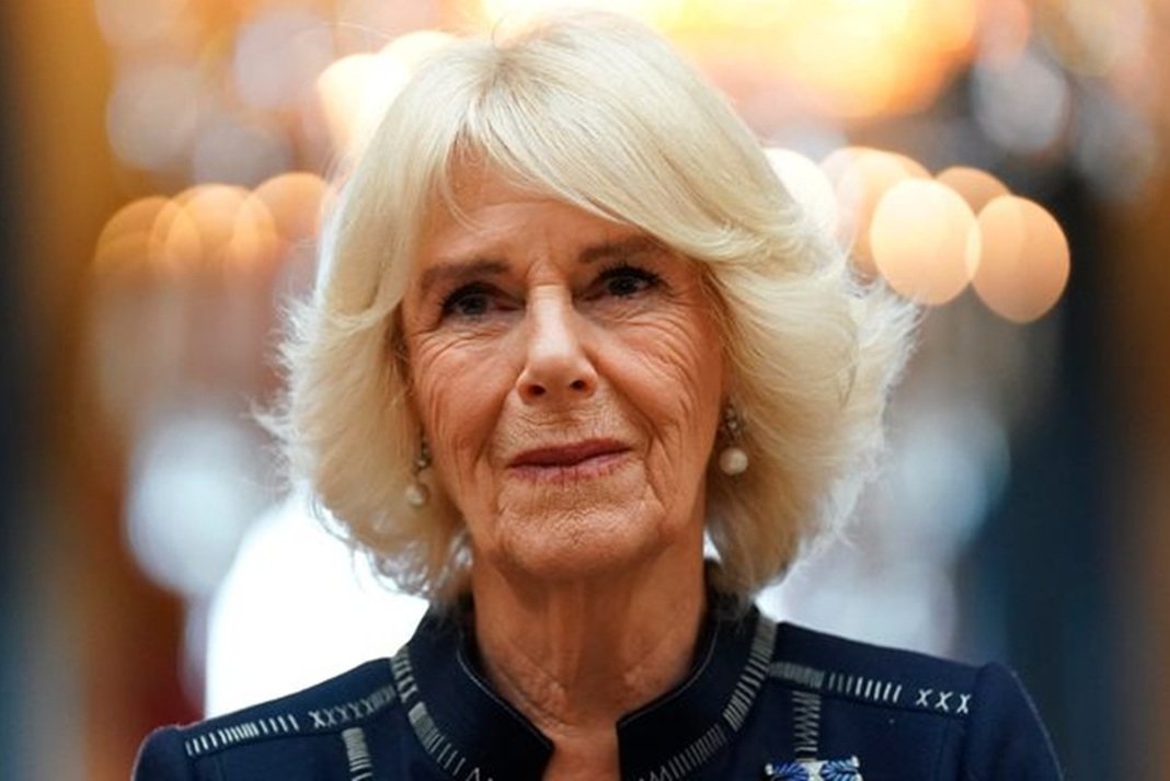 camilla queen aponomi