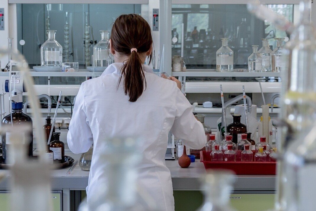 5.400 γιατροί έφυγαν από την Ελλάδα τα τελευταία πέντε χρόνια – Πώς μπορεί να αναστραφεί το brain drain