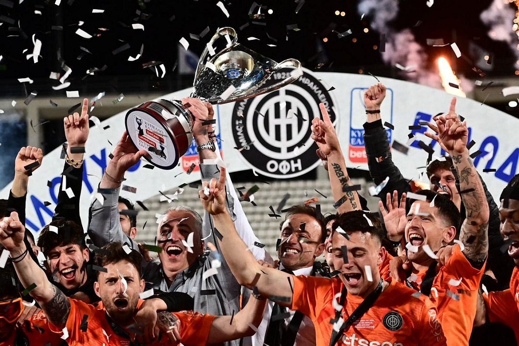 Έξαλλα πανηγύρια από Μπούση