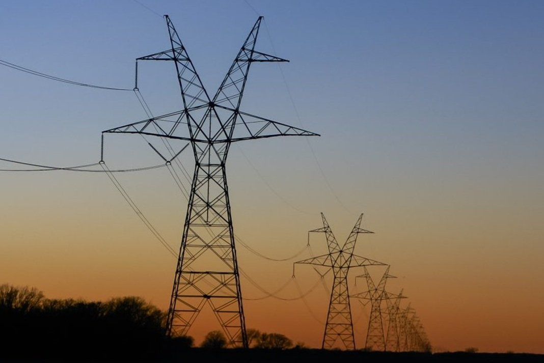 pos apofexthike to black-out to pasxa