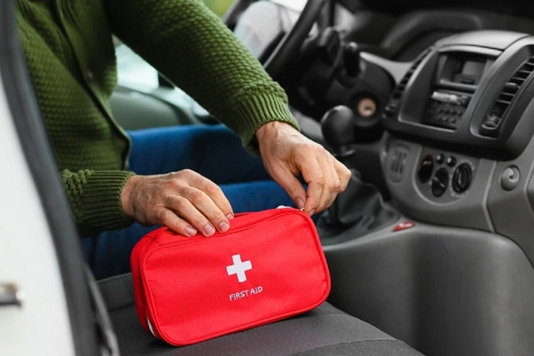 Κουτί Πρώτων Βοηθειών στα ΙΧ: Πώς να μάθουμε να το χρησιμοποιούμε - Τι λέει ο Ερυθρός Σταυρός