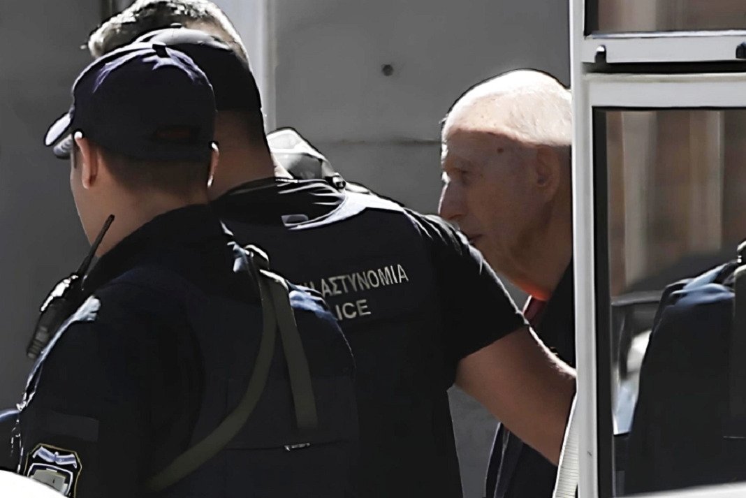 ypothesi 89xronou se efca